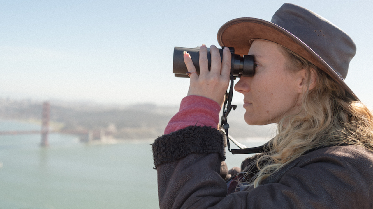 A_MAHE_171021_ATB_282_2x1.jpg Searching for migrating hawks