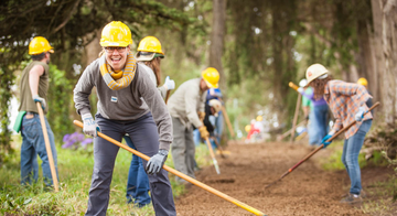 FOMI_150606_MDu_303-feature.jpg Stewardship Trail Volunteers in Fort Miley